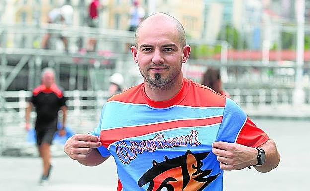 Otxarkoaga. La comparsa AixeBerri nació en Otxarkoaga en 1996. 