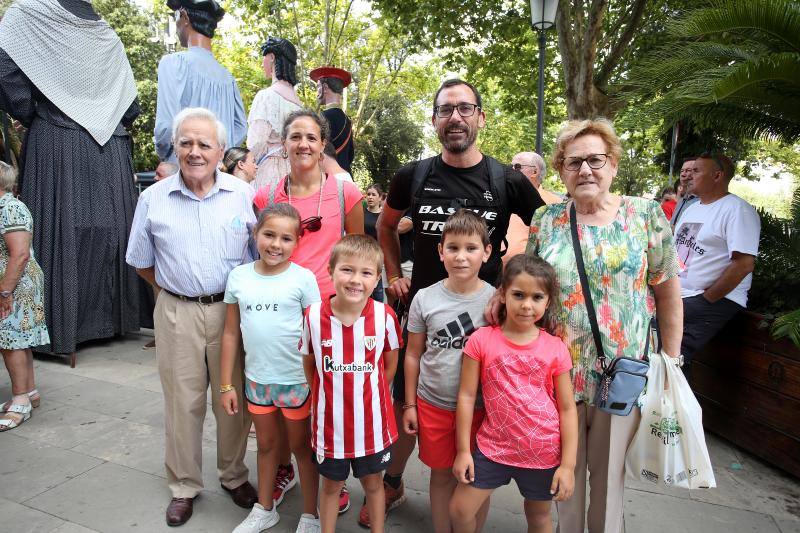 Fotos: Miles de fieles acuden para ver a la &#039;Amatxu&#039; en Begoña