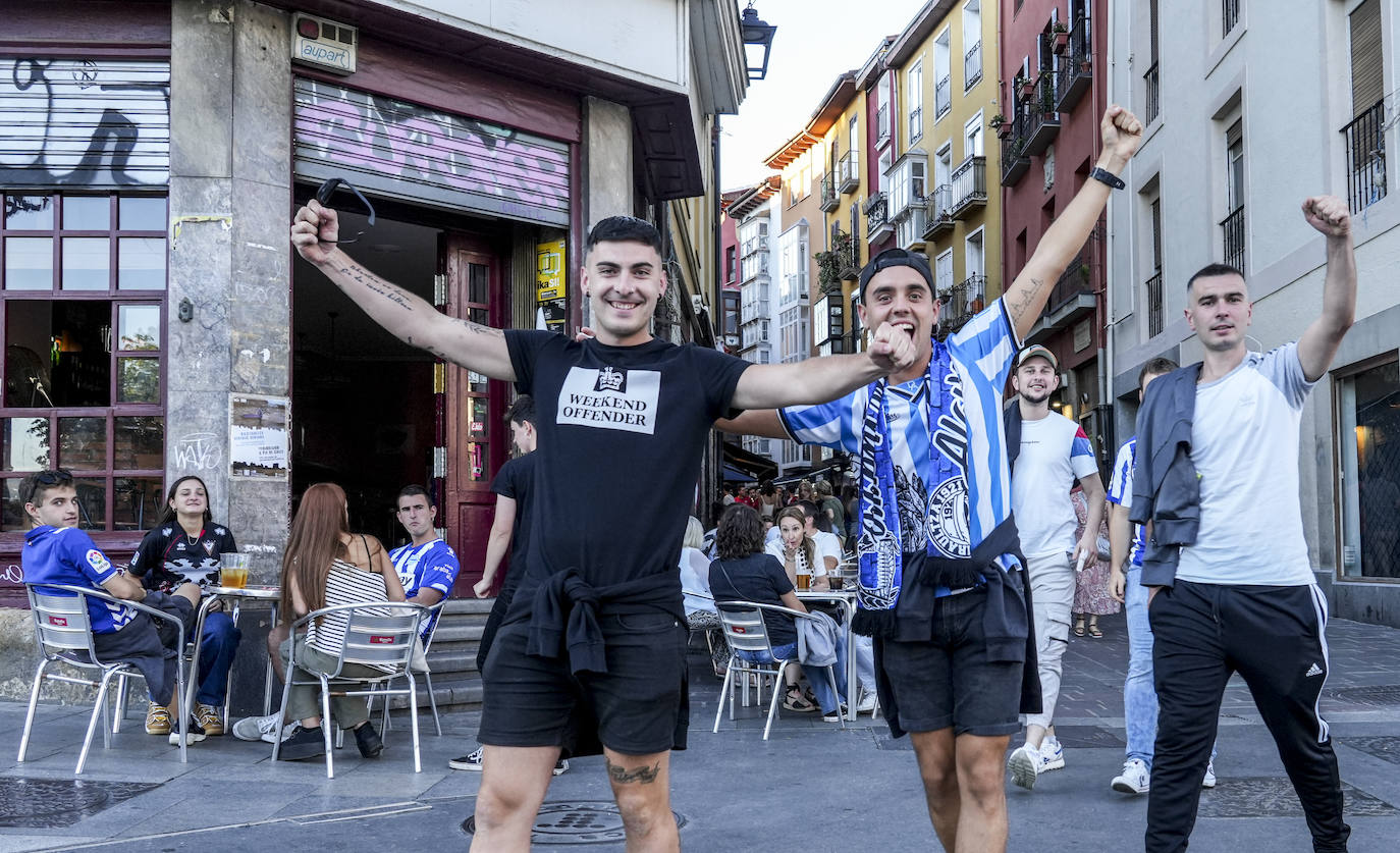 Fotos: Ambientazo en Mendizorroza contra el Mirandés