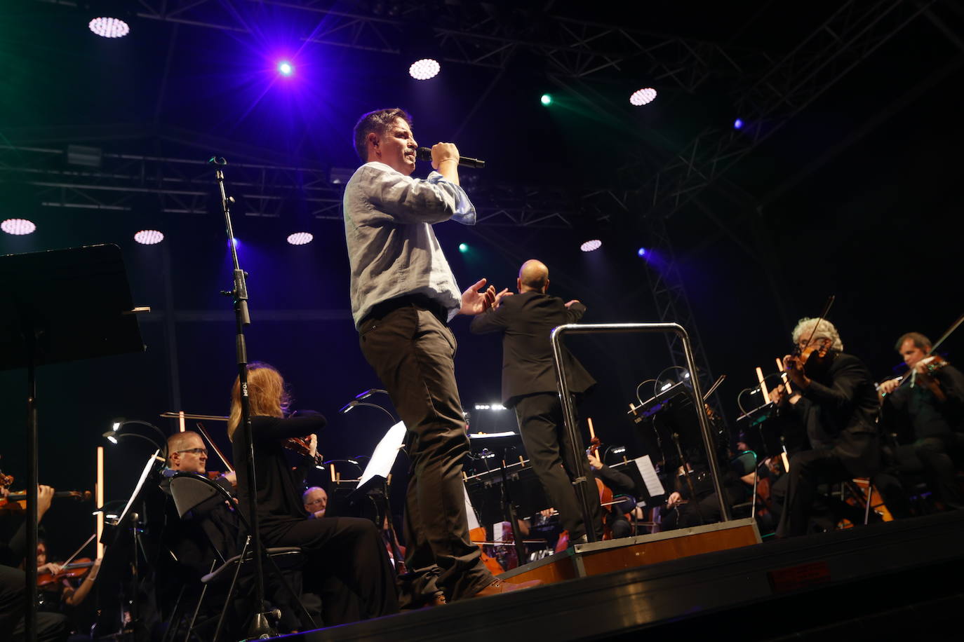 Fotos: El concierto de Mikel Urdangarin junto a la BOS ayer en Abandoibarra