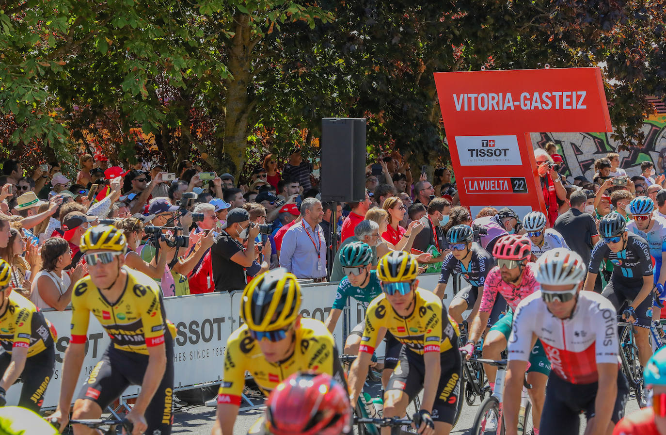 Fotos: Las mejores fotos de la cuarta etapa de La Vuelta en Álava