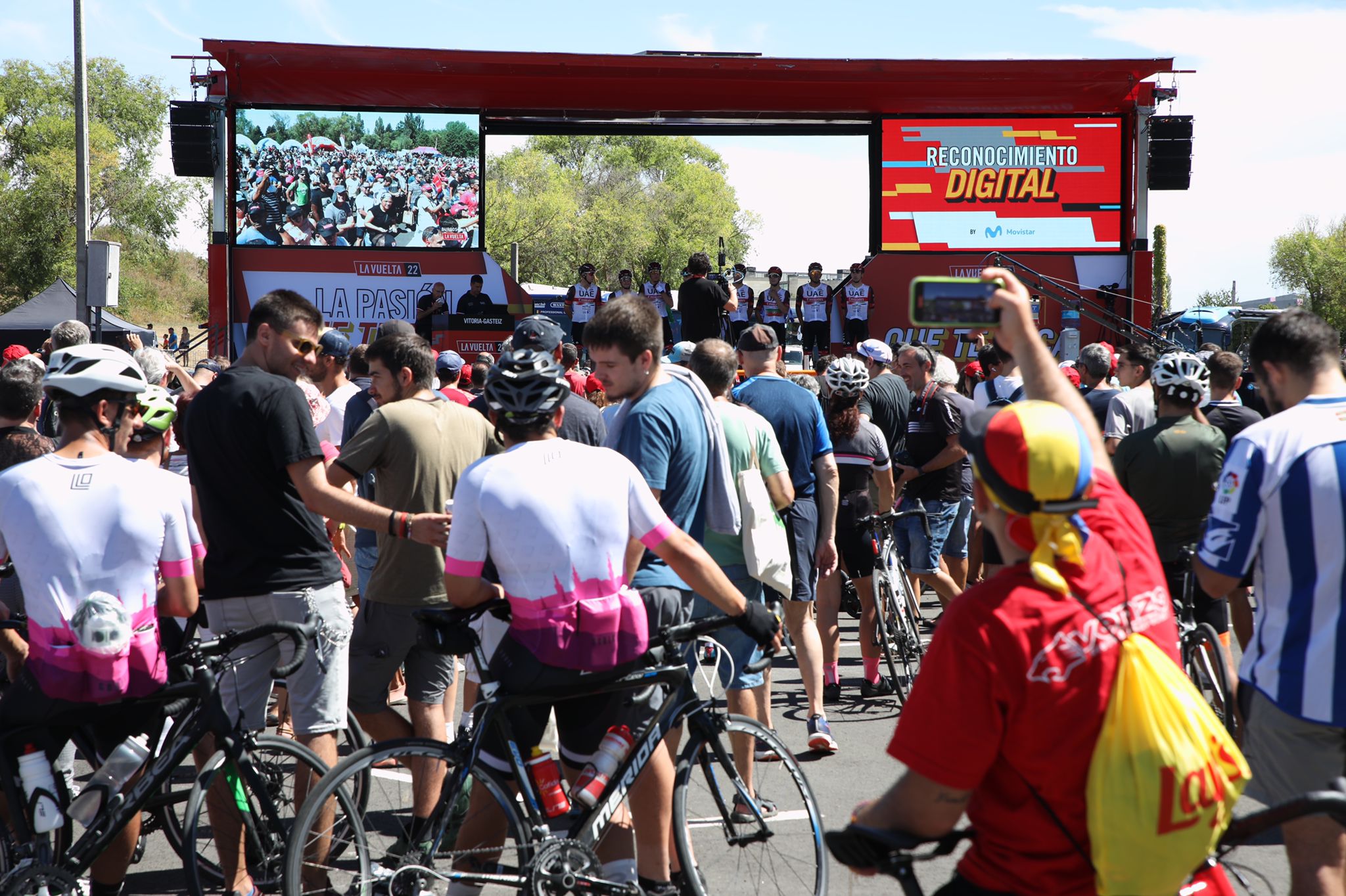 Fotos: Las mejores fotos de la cuarta etapa de La Vuelta en Álava