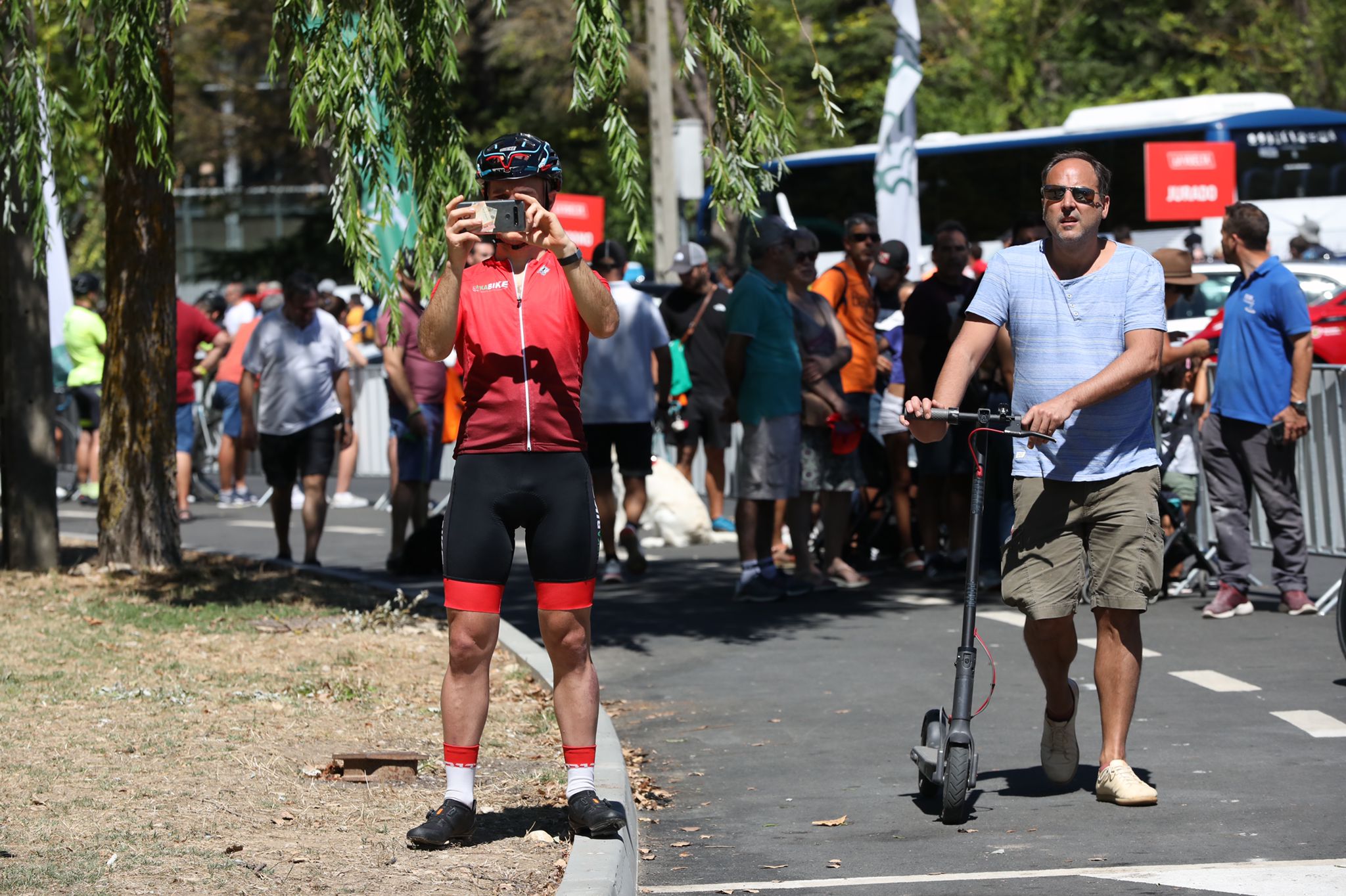 Fotos: Las mejores fotos de la cuarta etapa de La Vuelta en Álava