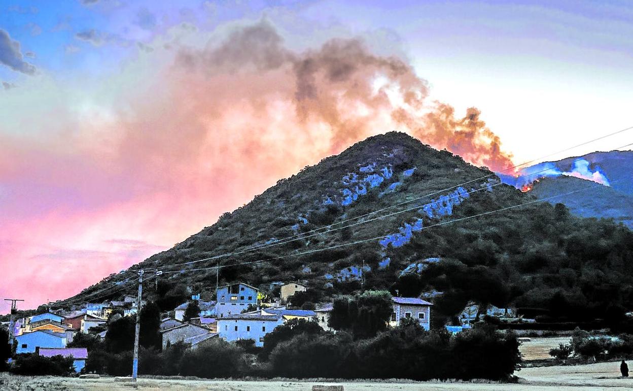 Los incendios arrasan en Álava más hectáreas en dos meses que en los últimos doce años juntos