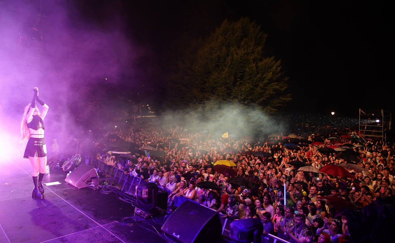 Ana Mena fotos concierto en Aste Nagusia 2022