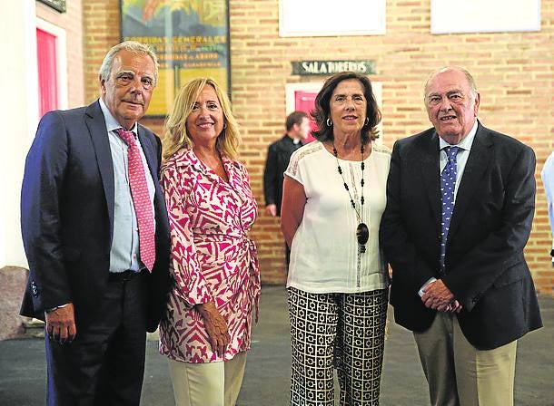 Santiago Blanco, Mila Albiz, Carmen Careaga y Antonio Barandiarán. 