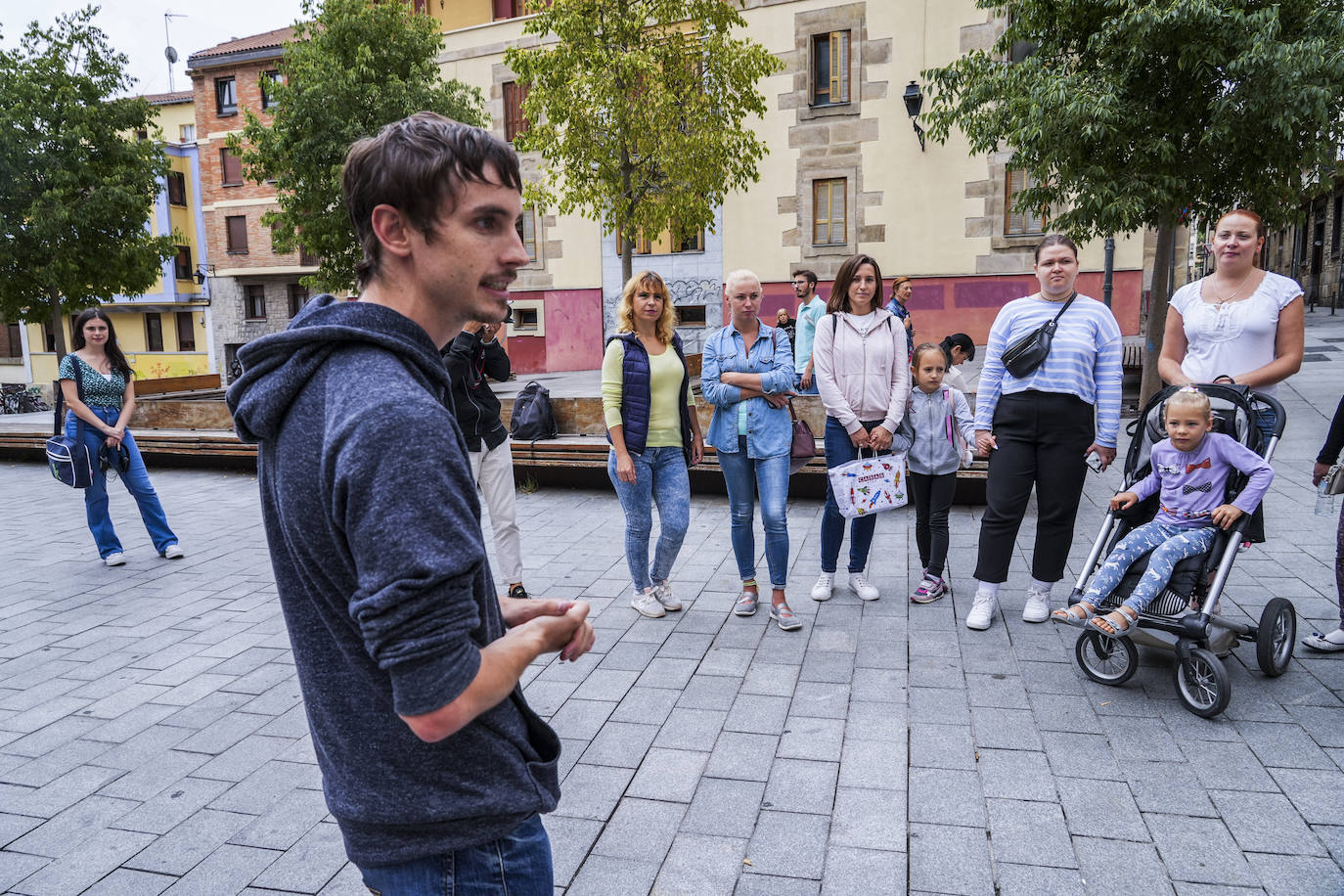 Fotos: Refugiados ucranianos hacen un vista turística por la &#039;almendra&#039;