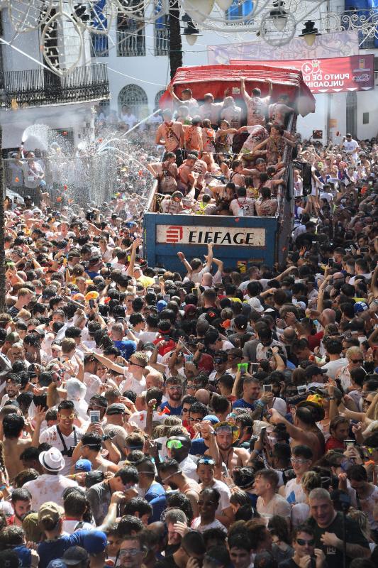 Fotos: Vuelve la fiesta del tomate a las calles de Buñol tras dos años de parón