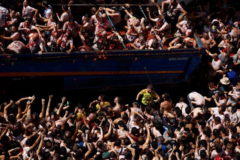 Fotos: Vuelve la fiesta del tomate a las calles de Buñol tras dos años de parón