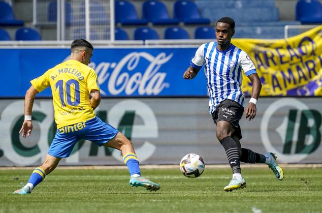 Fotos: Gran ambiente en el Alavés-Las Palmas