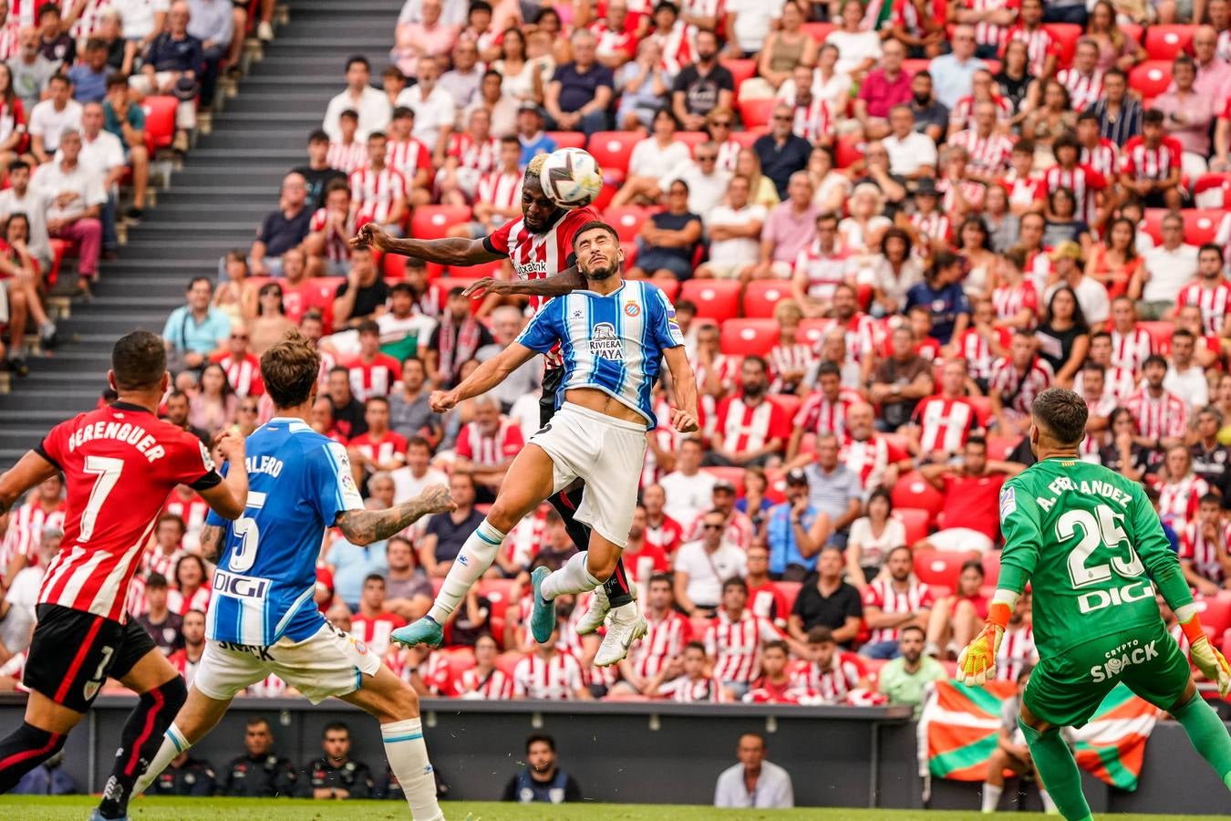Fotos: Las mejores imágenes del Athletic- Espanyol en San Mamés