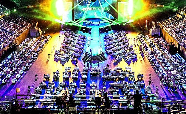 Centro de las críticas. 7.000 personas acudieron en el WiZink Center al evento organizado por Mundo Crypto.