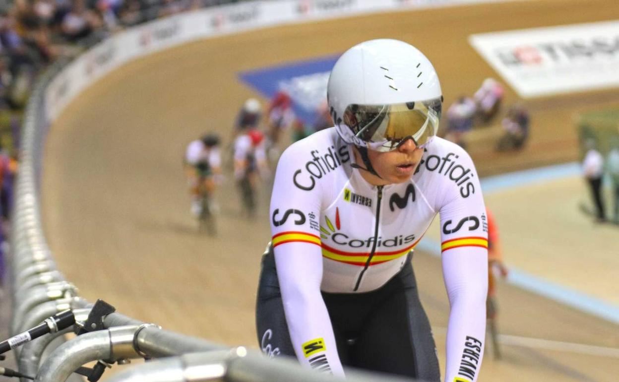 Tania Calvo logra dos bronces y una plata en el nacional de pista en Valencia