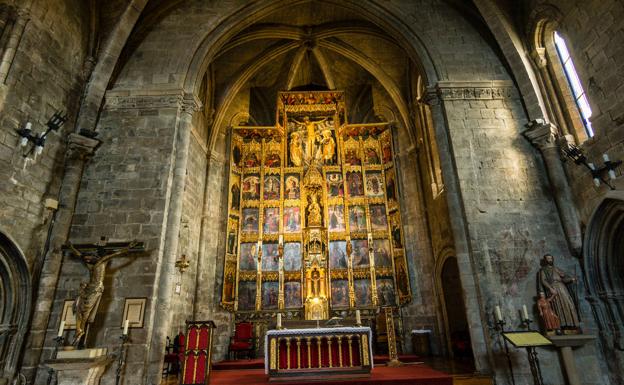 Retablo de Santa María.