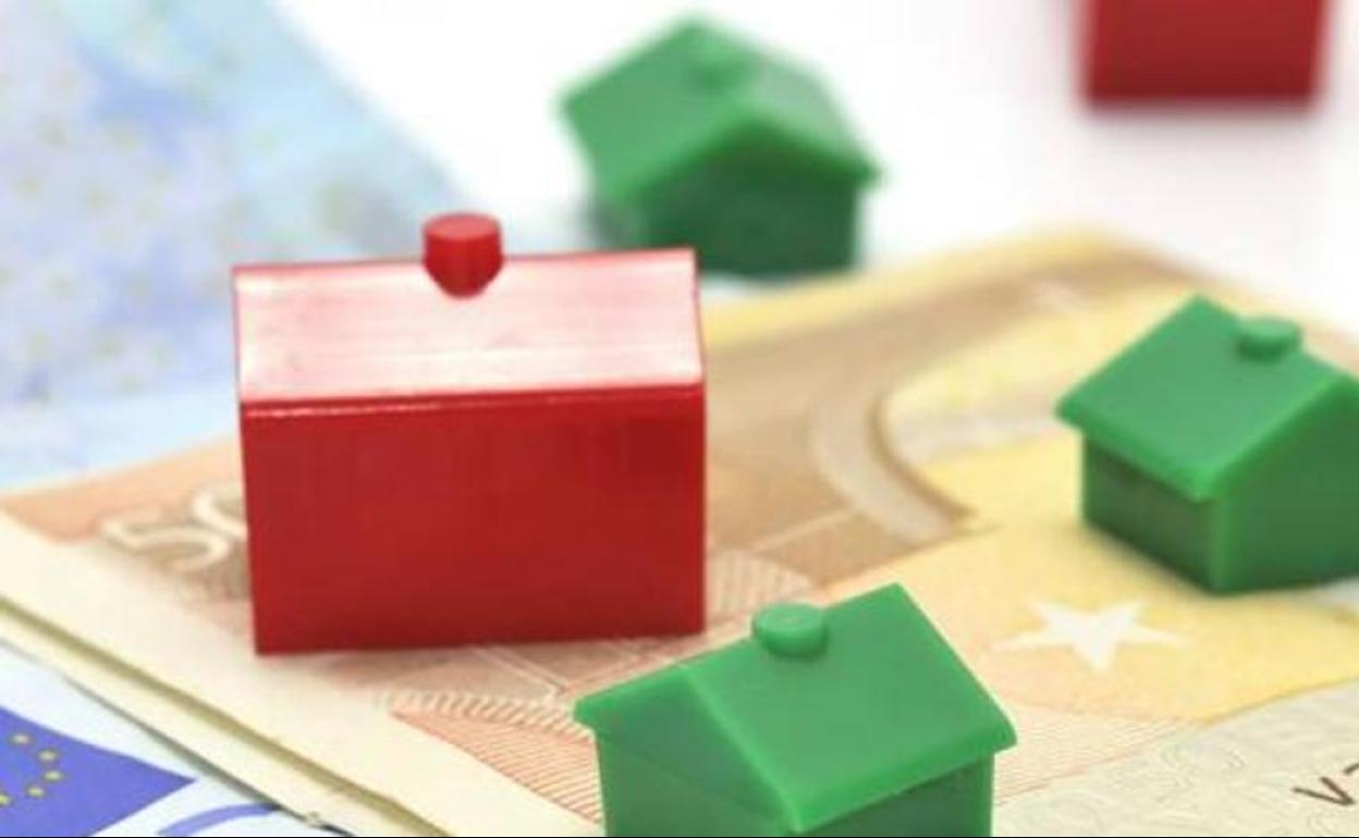 Hipotecas | La banca advierte a sus clientes de la fecha límite para cambiar su hipoteca a tipo fijo