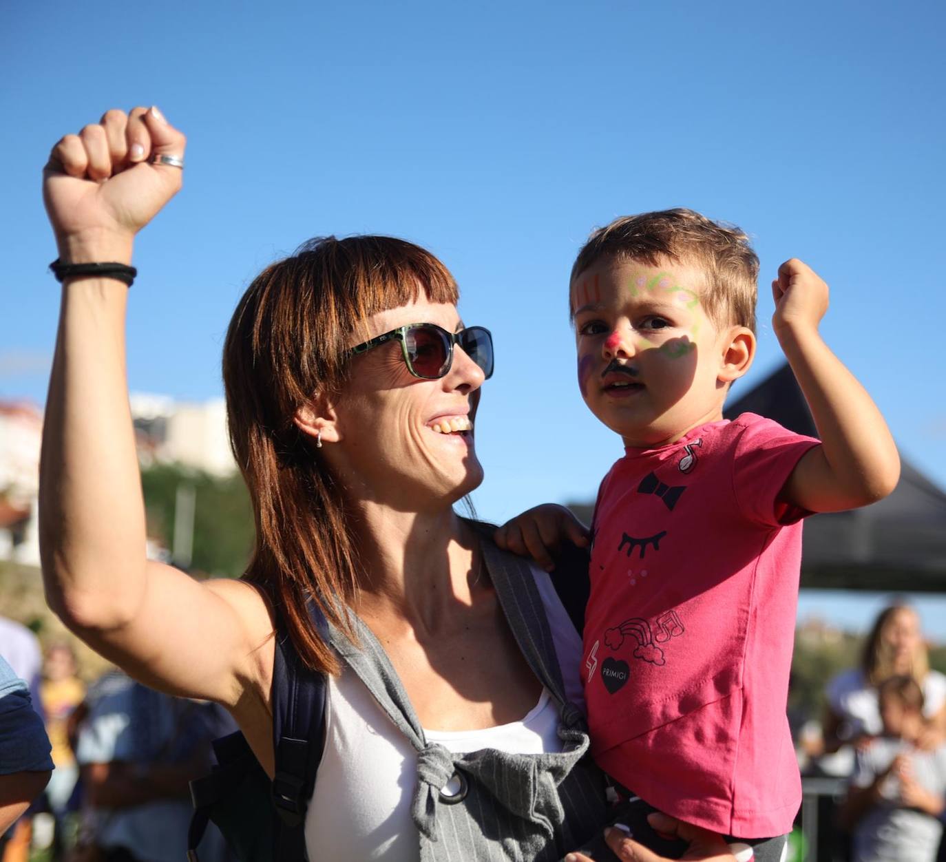 Fotos: Guitarras y solidaridad en el festival de Getxo