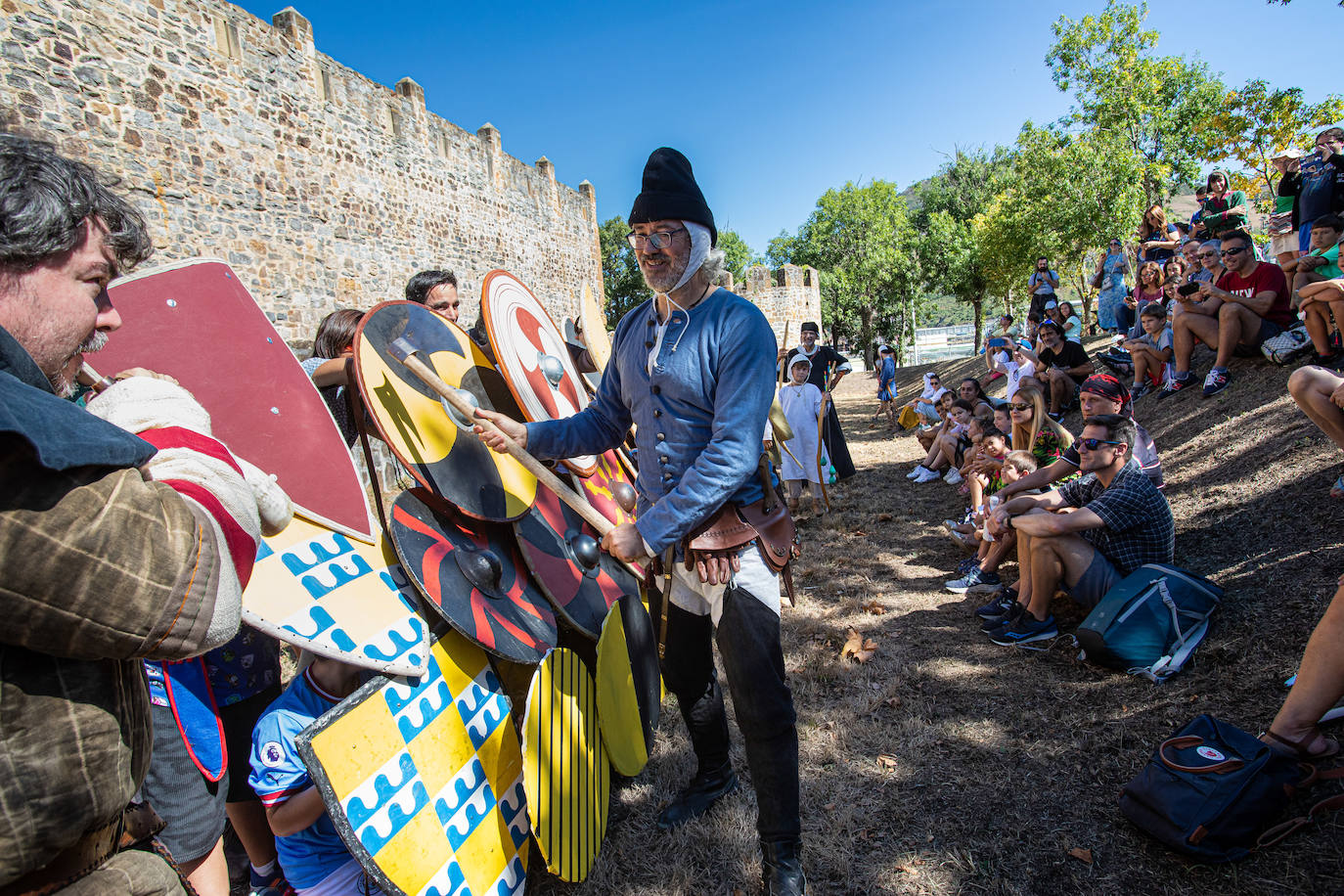 Fotos: Recreación de una batalla medieval en el castillo de Muñatones