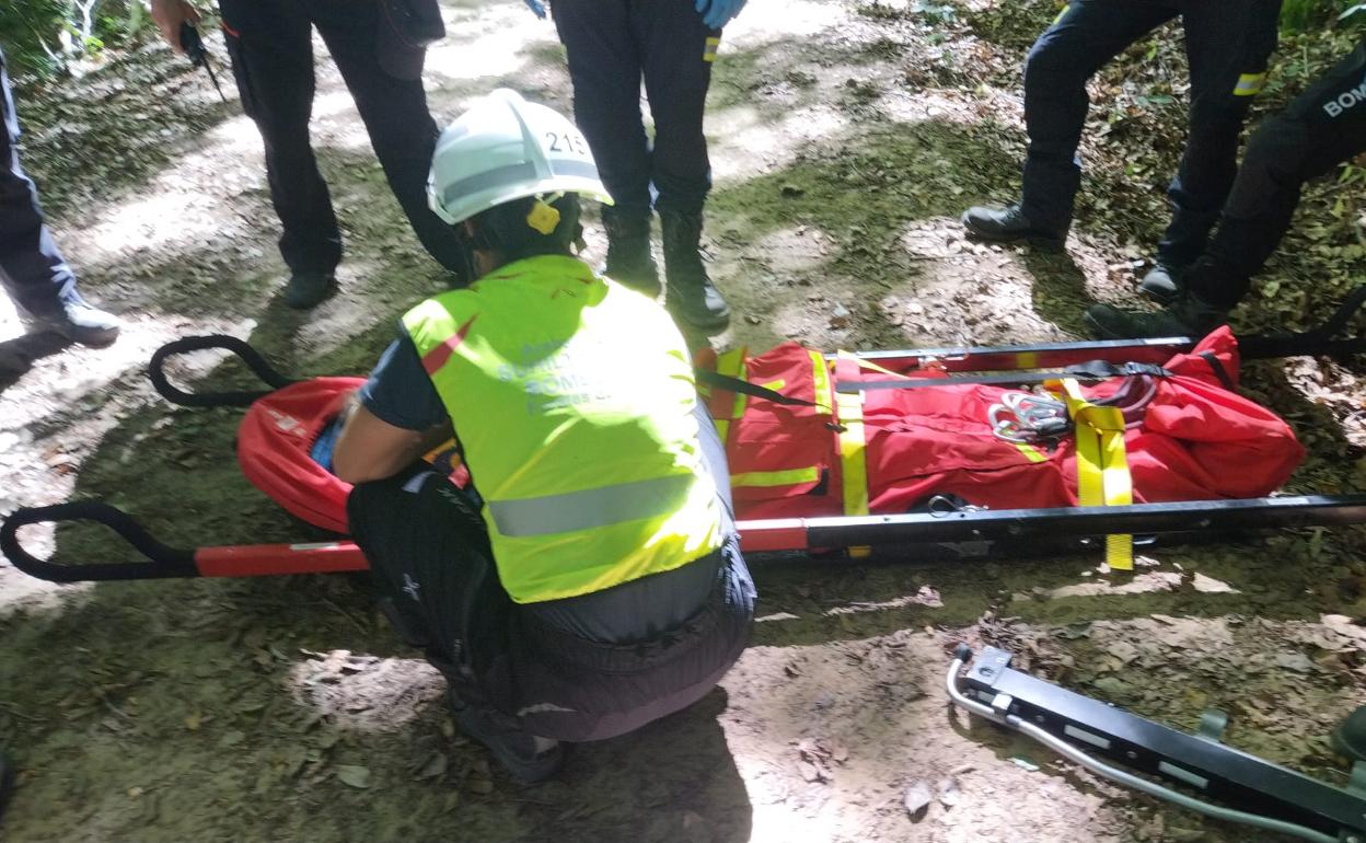 Evacuada en helicóptero una ciclista de 38 años en Okina