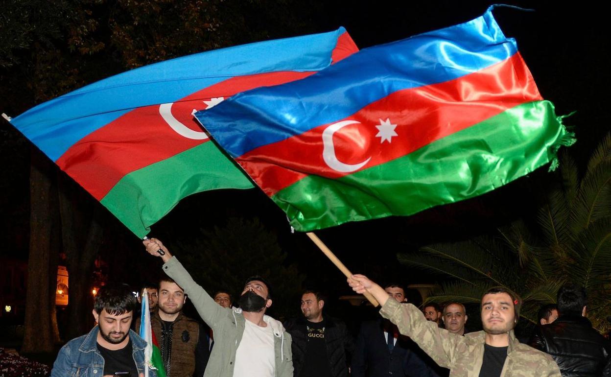 Azerbaiyán y Armenia intercambian prisioneros de guerra en la frontera