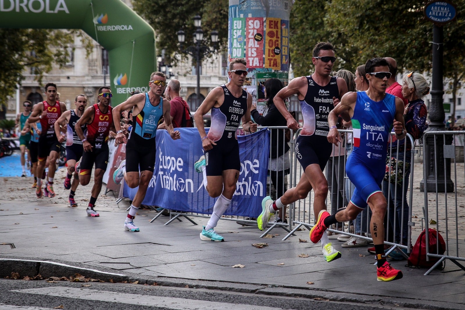 Fotos: Las mejores imágenes del Triatlón Multideporte de Bilbao