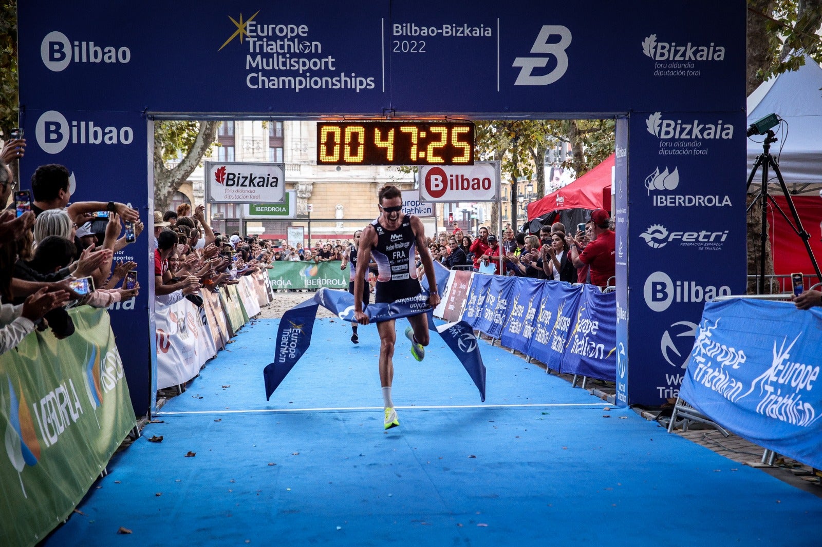 Fotos: Las mejores imágenes del Triatlón Multideporte de Bilbao