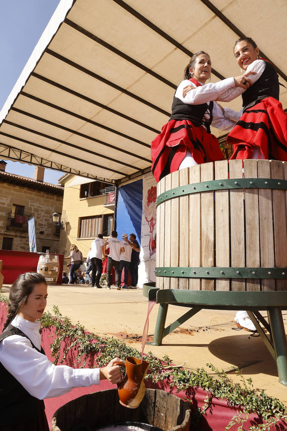 Fotos: Lanciego descorcha la fiesta de la vendimia