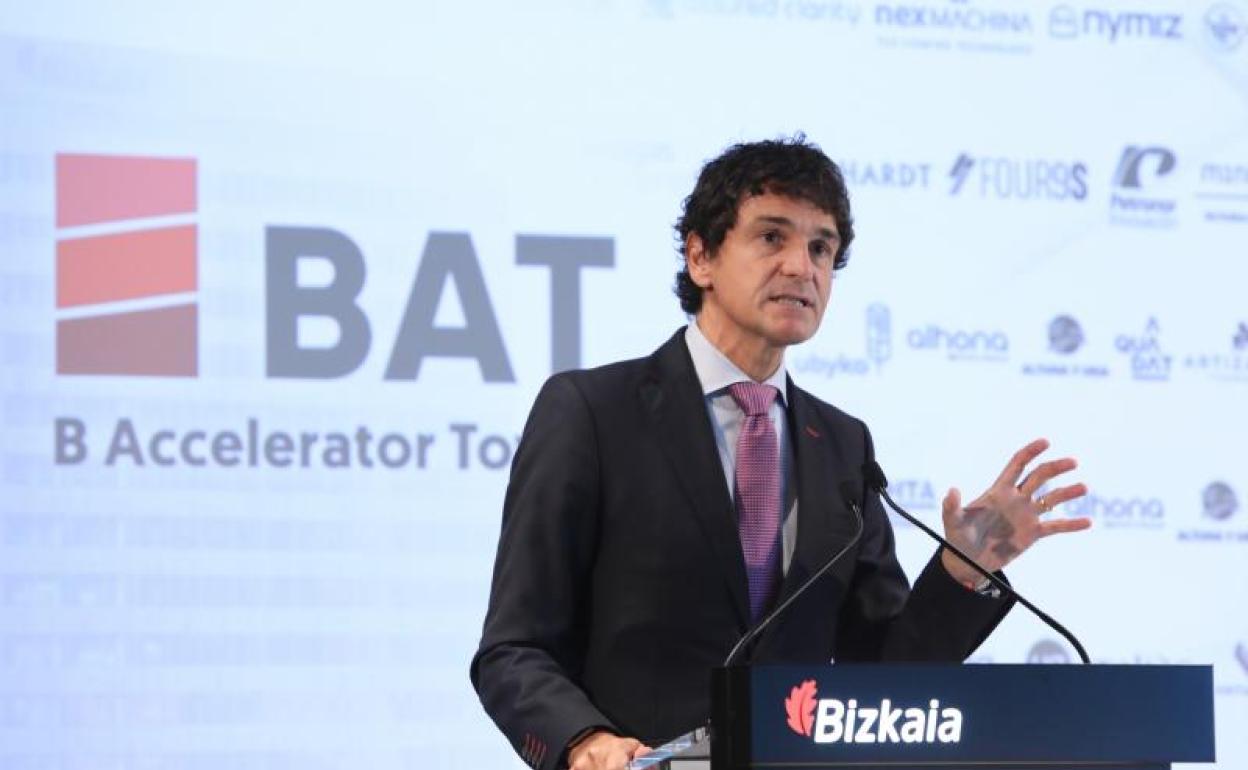 Rementeria: «A uno le entran fuerzas para seguir con proyectos como la Torre Bizkaia y más»