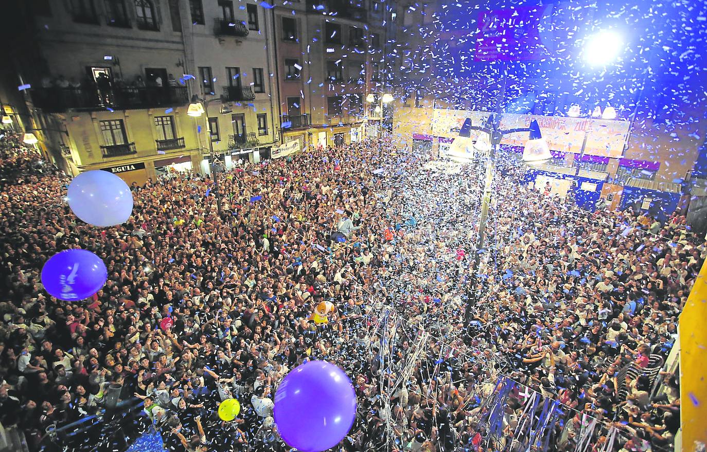 Chupinazo en Sanfaustos de Durango.