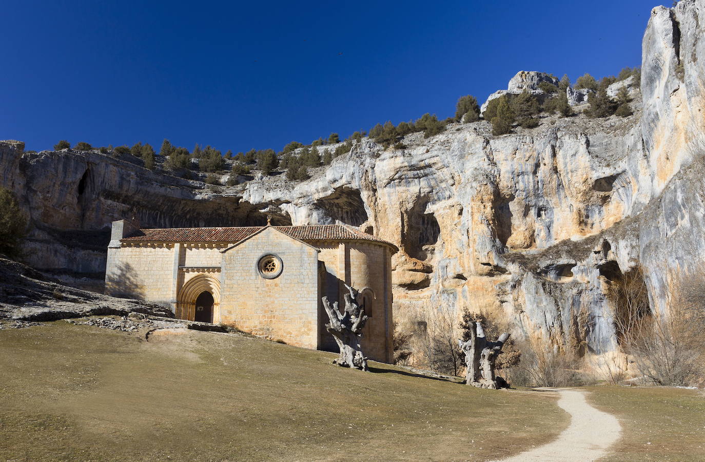 Iglesia de San Juan de Otero, Cañón del Río Lobos, Soria.