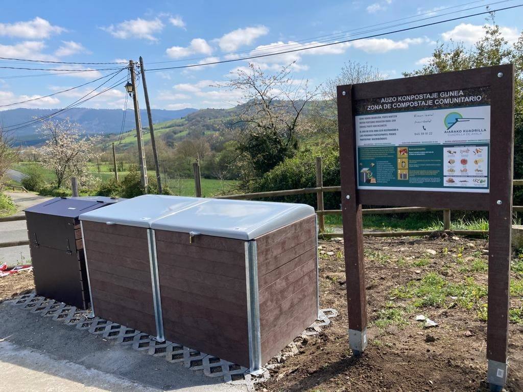 La zona de compostaje comunitario de Izoria funciona desde la primavera. 