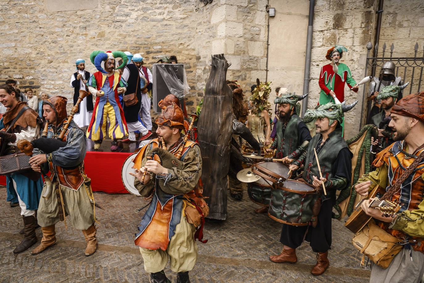 Fotos: La Edad Medieval envuelve Vitoria de nuevo