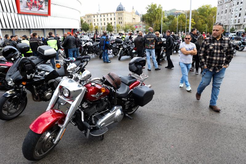 Fotos: Más de 300 motoristas toman Bilbao para pedir carreteras más seguras