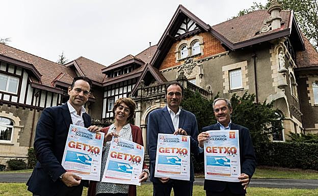 Gerva Vallejo (EL CORREO), Pilar Ordoz, (Zabalketa), Carlos Sergio Atxotegi (concejal del Ayuntamiento de Getxo) y José Manuel Ereño (Seguros Bilbao) 