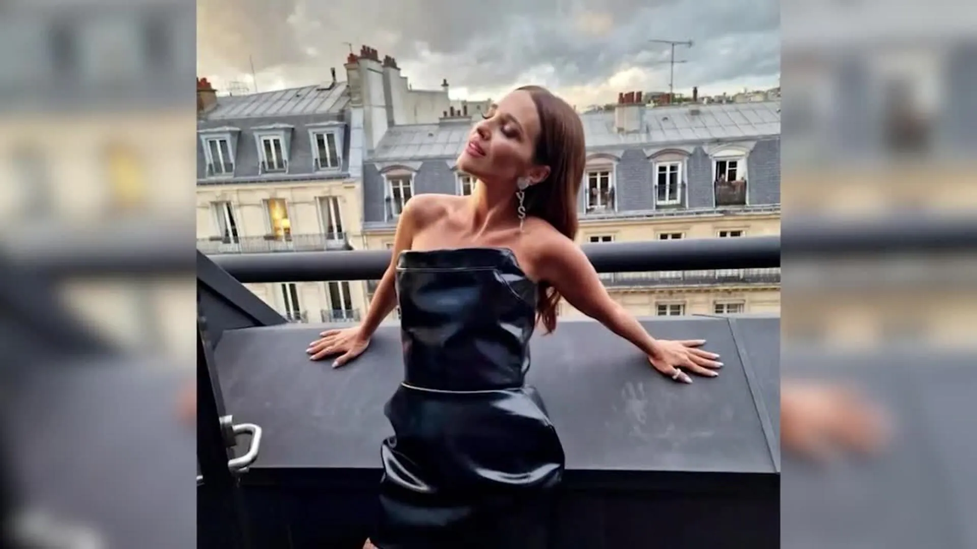 Paula Echevarría sorprende con un minivestido negro en París