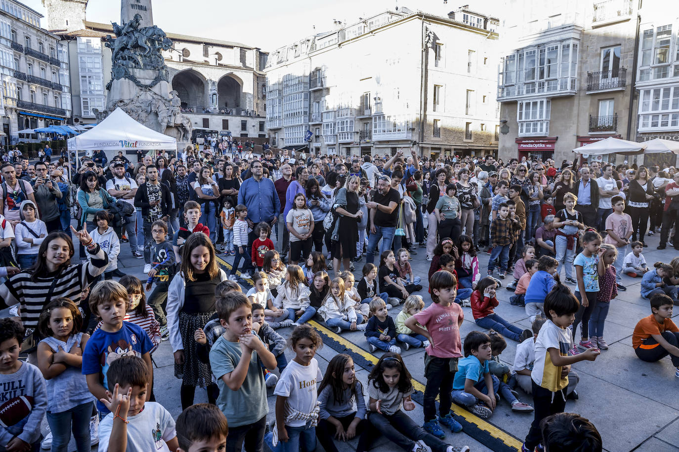 Fotos: Rock y &#039;gominolas&#039; para los diez años de la Green Capital