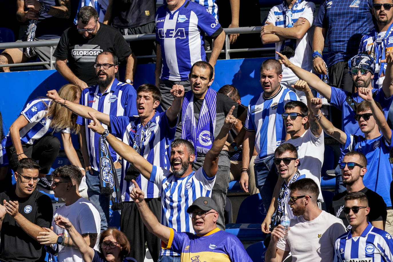 Fotos: Las mejores imágenes del Alavés - Ponferradina