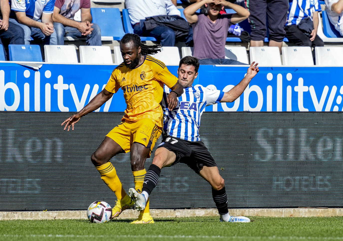 Fotos: Las mejores imágenes del Alavés - Ponferradina