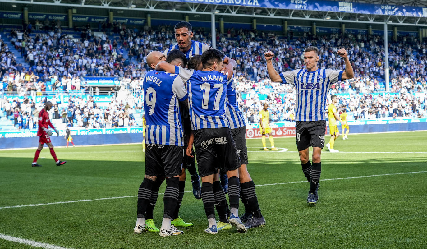 Fotos: Las mejores imágenes del Alavés - Ponferradina