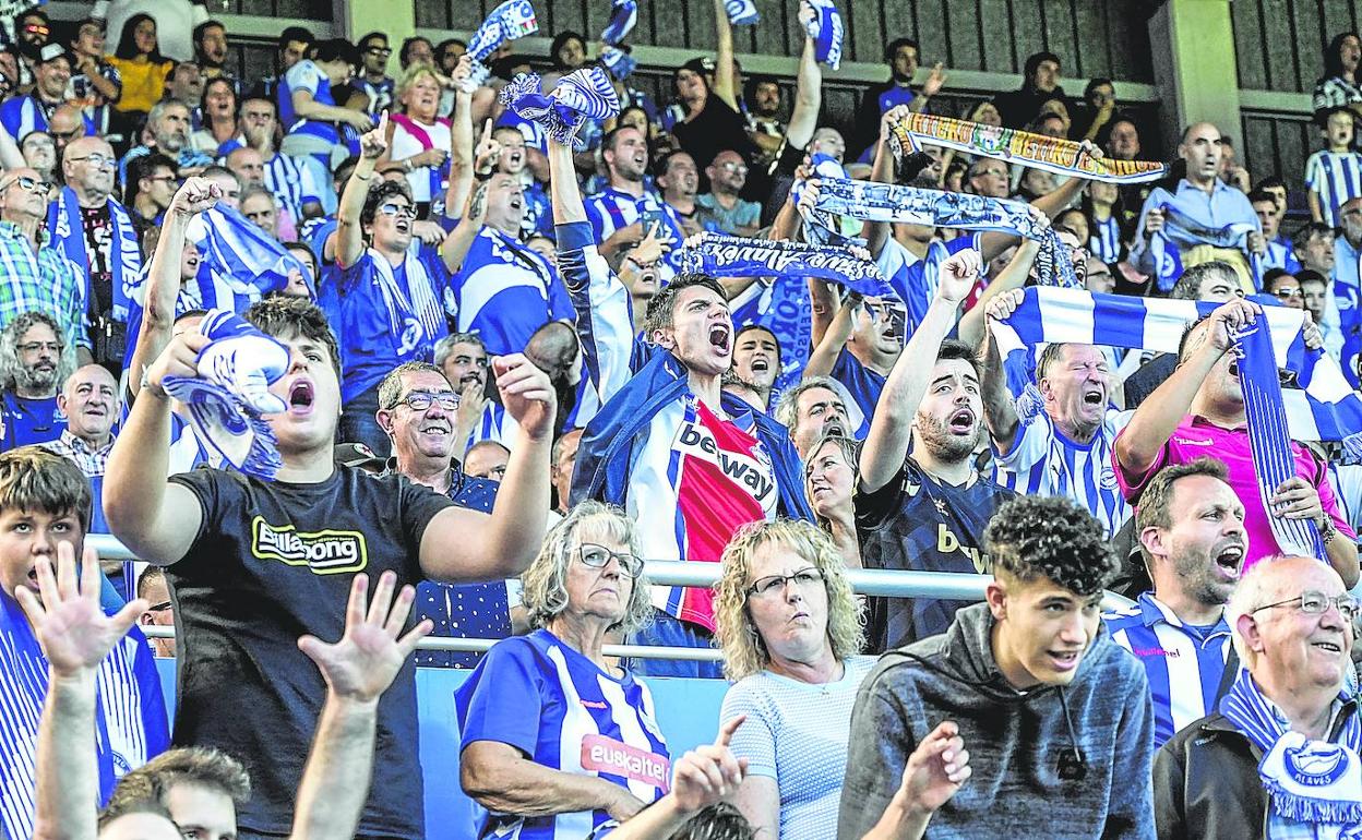 La grada ya se identifica plenamente con un equipo que le reconforta con buen fútbol y victorias