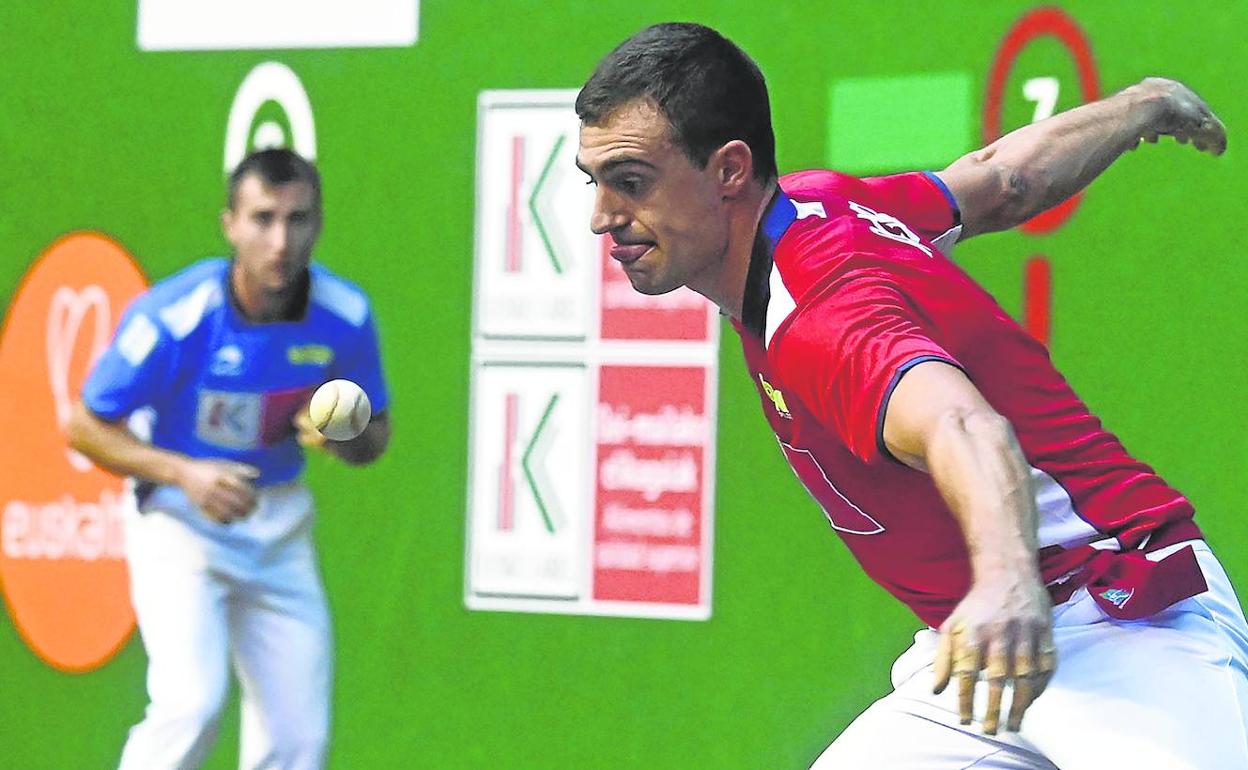 Axier Agirre sacó mucho rendimiento a su jugada inicial en el frontón Beotibar de Tolosa. 