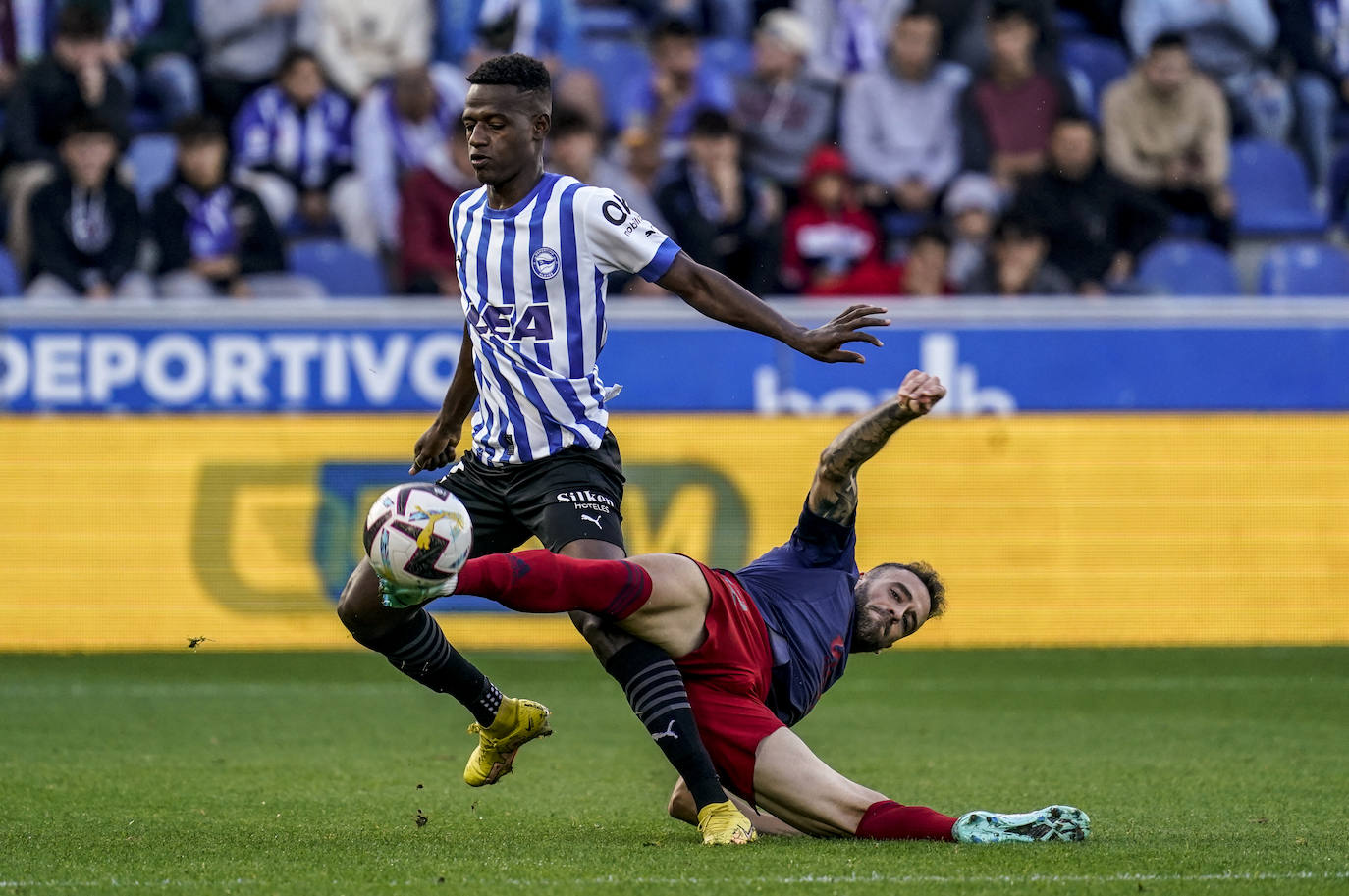 Fotos: Las imágenes del Alavés-Albacete