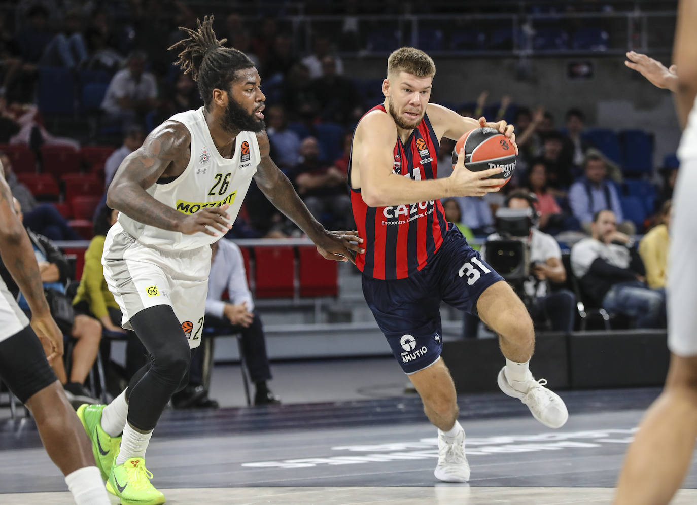 Fotos: Las fotos del Baskonia - Partizan