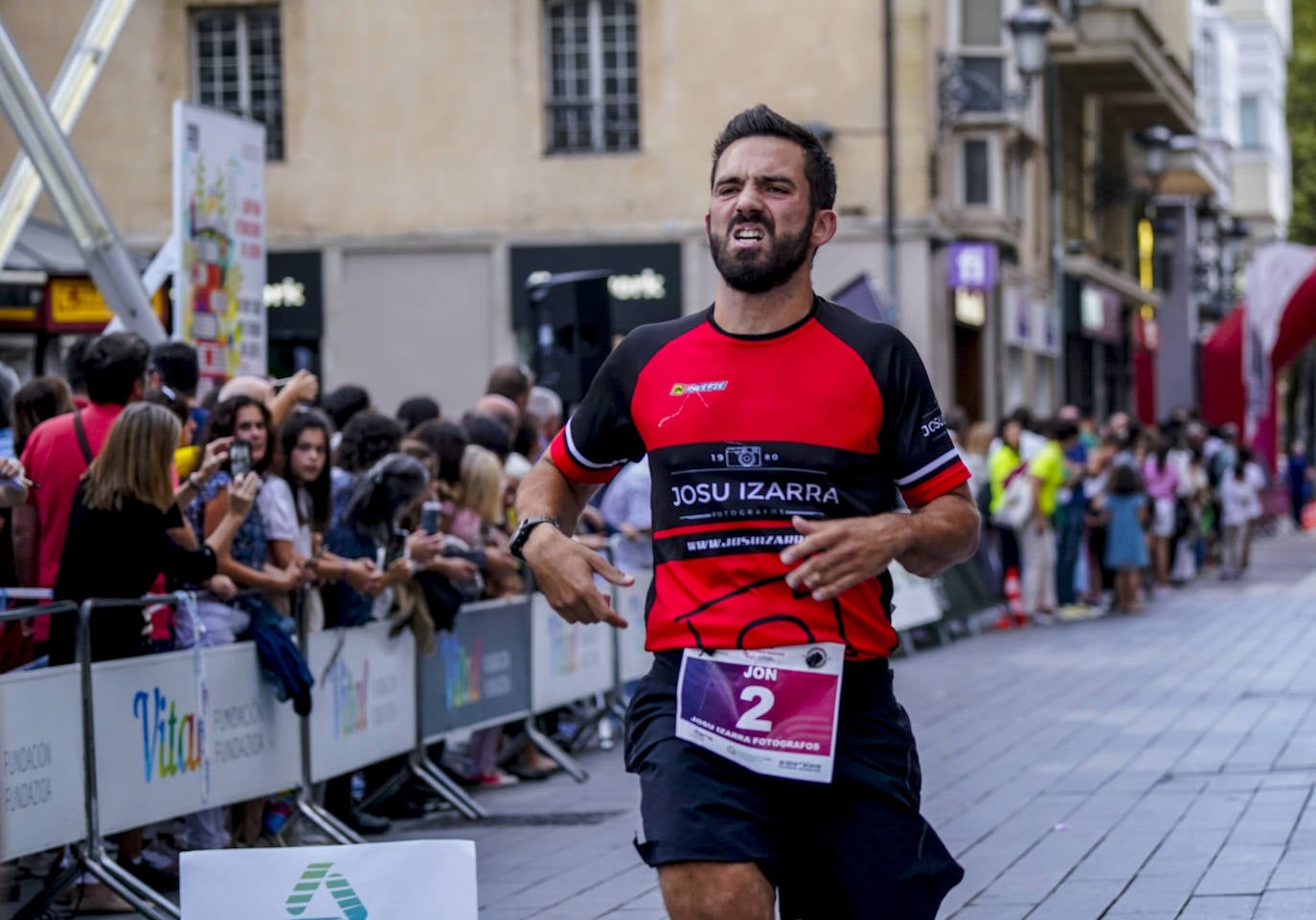 Fotos: La Carrera de Empresas llena de atletismo la &#039;almendra&#039;