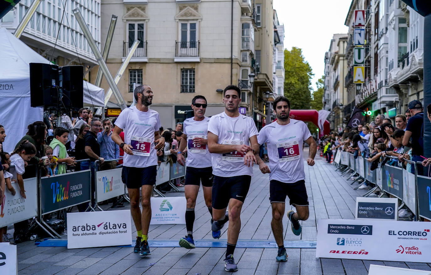 Fotos: La Carrera de Empresas llena de atletismo la &#039;almendra&#039;