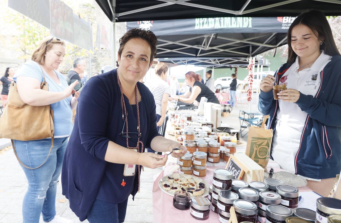 Fotos: La feria de Arcentales del Día de la Mujer Rural, en imágenes