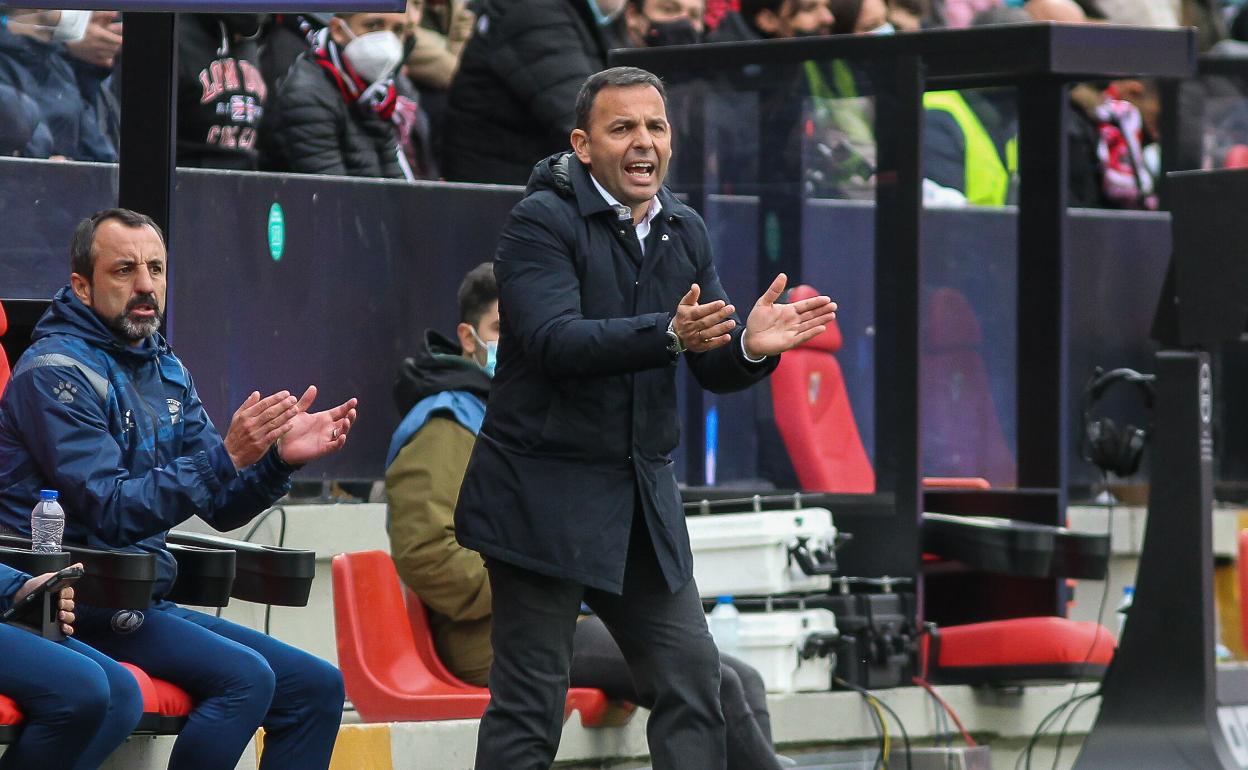 Calleja, en su etapa como entrenador del Deportivo Alavés. 