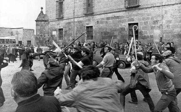 Imagen de archivo de los incidentes registrado en Montejurra en 1976.