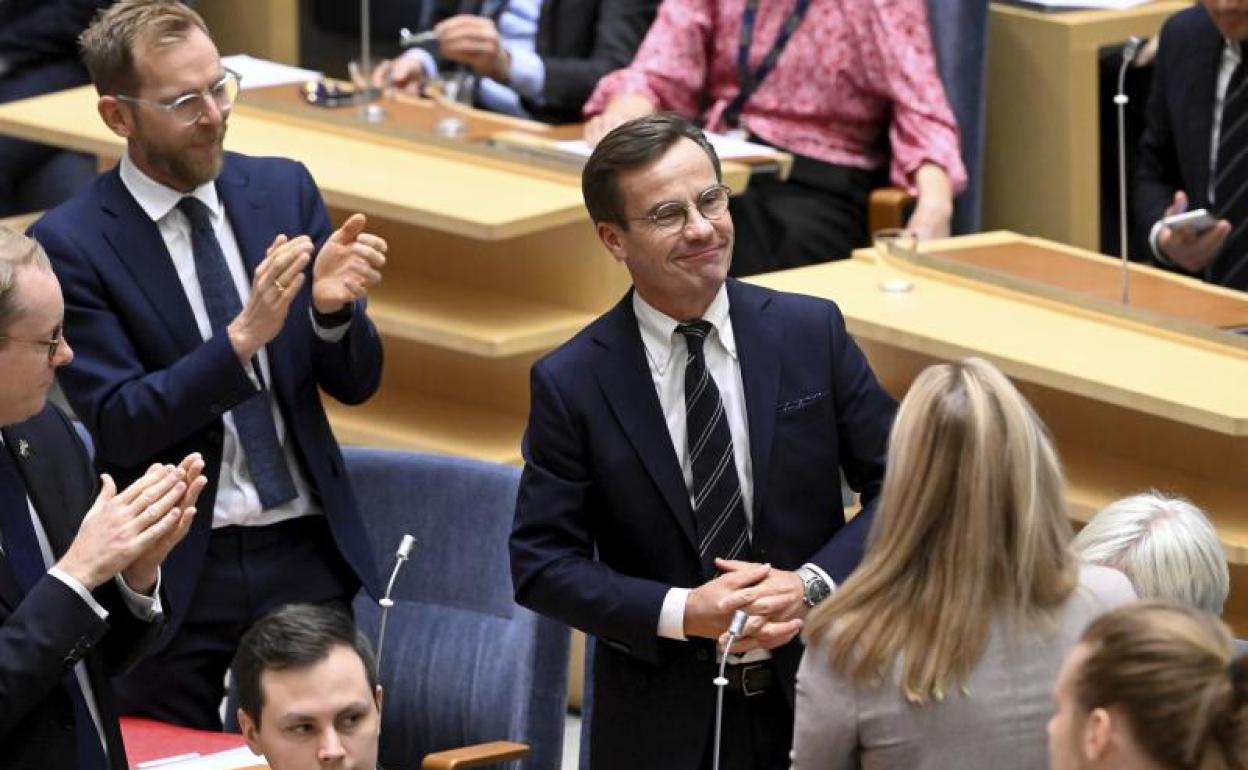 El líder del Partido Moderado de Suecia, Ulf Kristersson, tras ser elegido nuevo primer ministro.