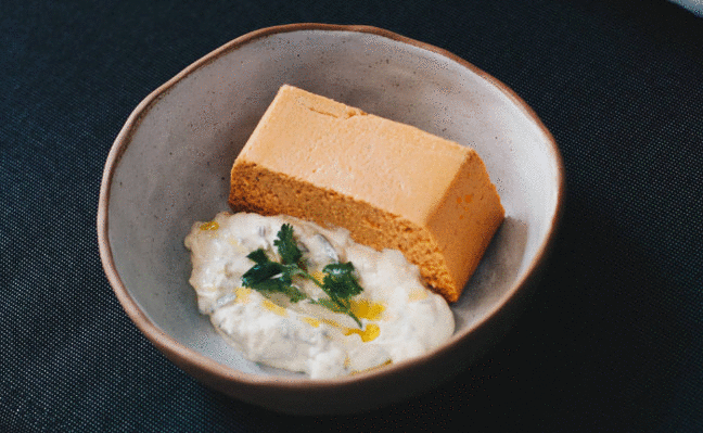 Platos de Primera Vaca, cerca de Somo (Cantabria)