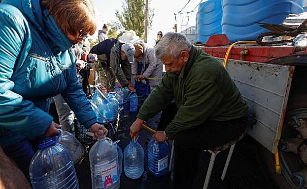 Rusos y ucranianos se preparan para la batalla de Jersón